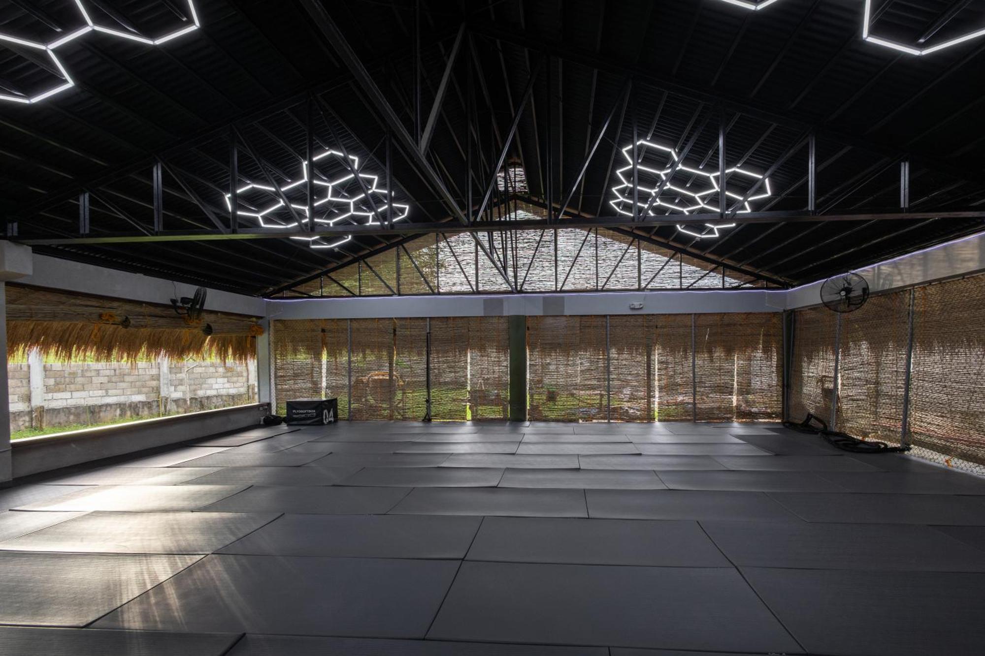 Asgard Resort & Mma Gym General Luna  Bagian luar foto